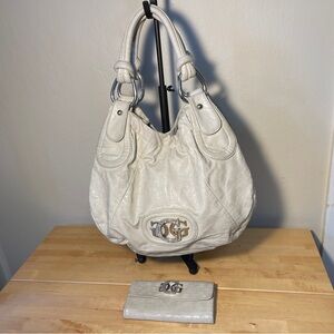 Guess Leather embossed Hobo Bag and trifold wallet